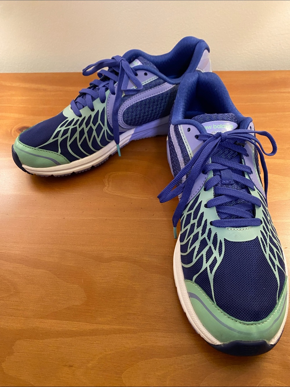 New Balance 1765 v2 Women’s Purple & Mint Lace-Up Athletic Sneakers Size 8.5